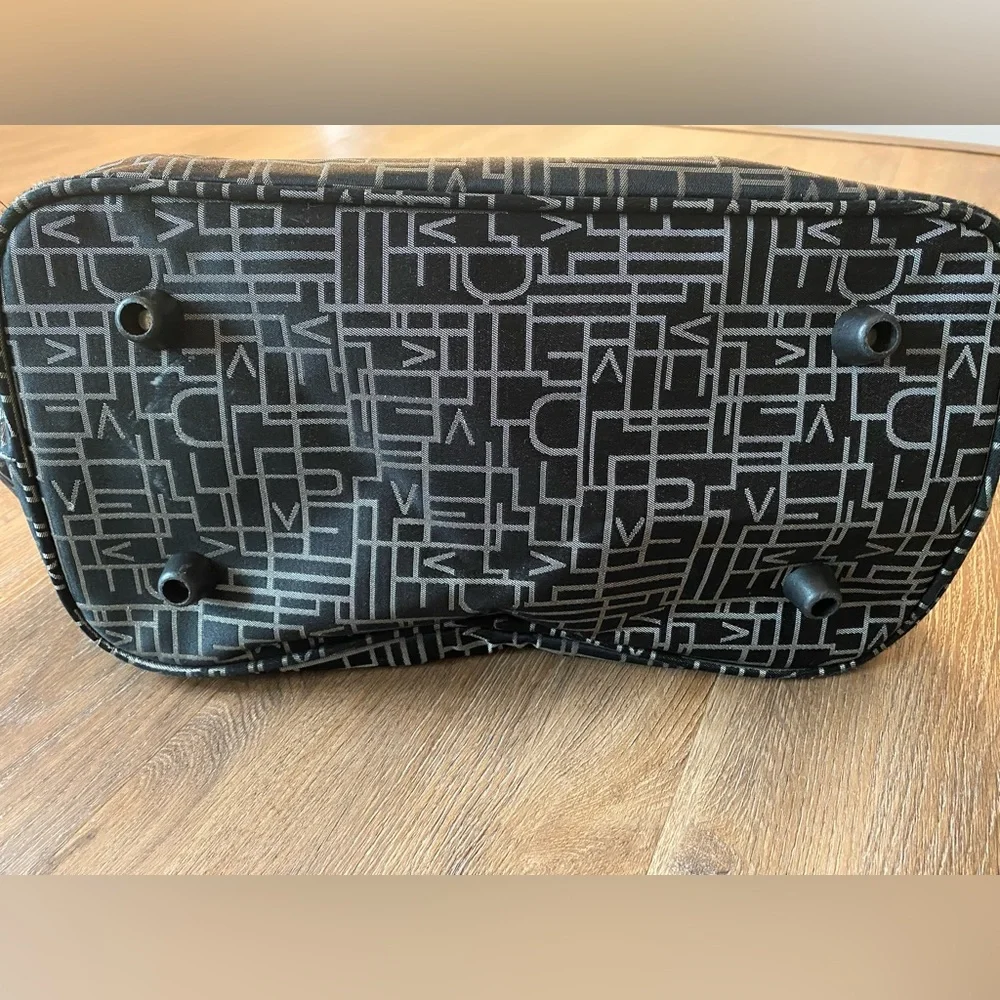 ☘️Diane Von Furstenberg DVF Randa Bucket Tote Bag. Office/carry on/overnight - Picture 5 of 11